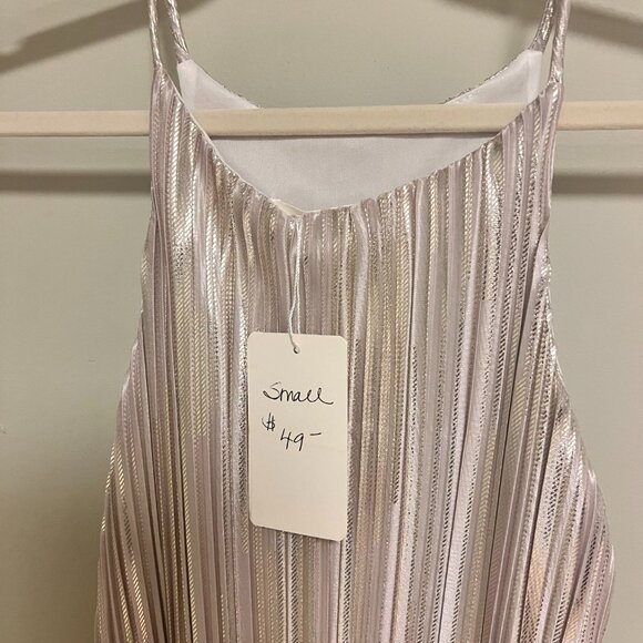 NWT - Caramela Bodre Pleated Foil Dress – Silver Metallic – Travel Friendly - Picture 3 of 3